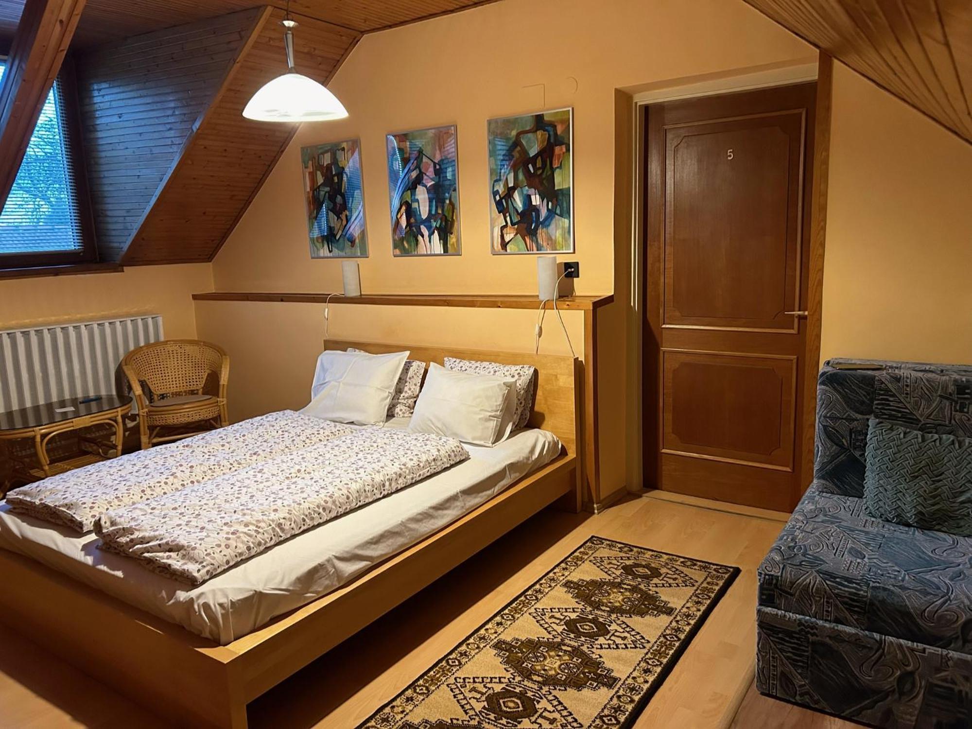 Galéria Vendégház Mezőkövesd Extérieur photo