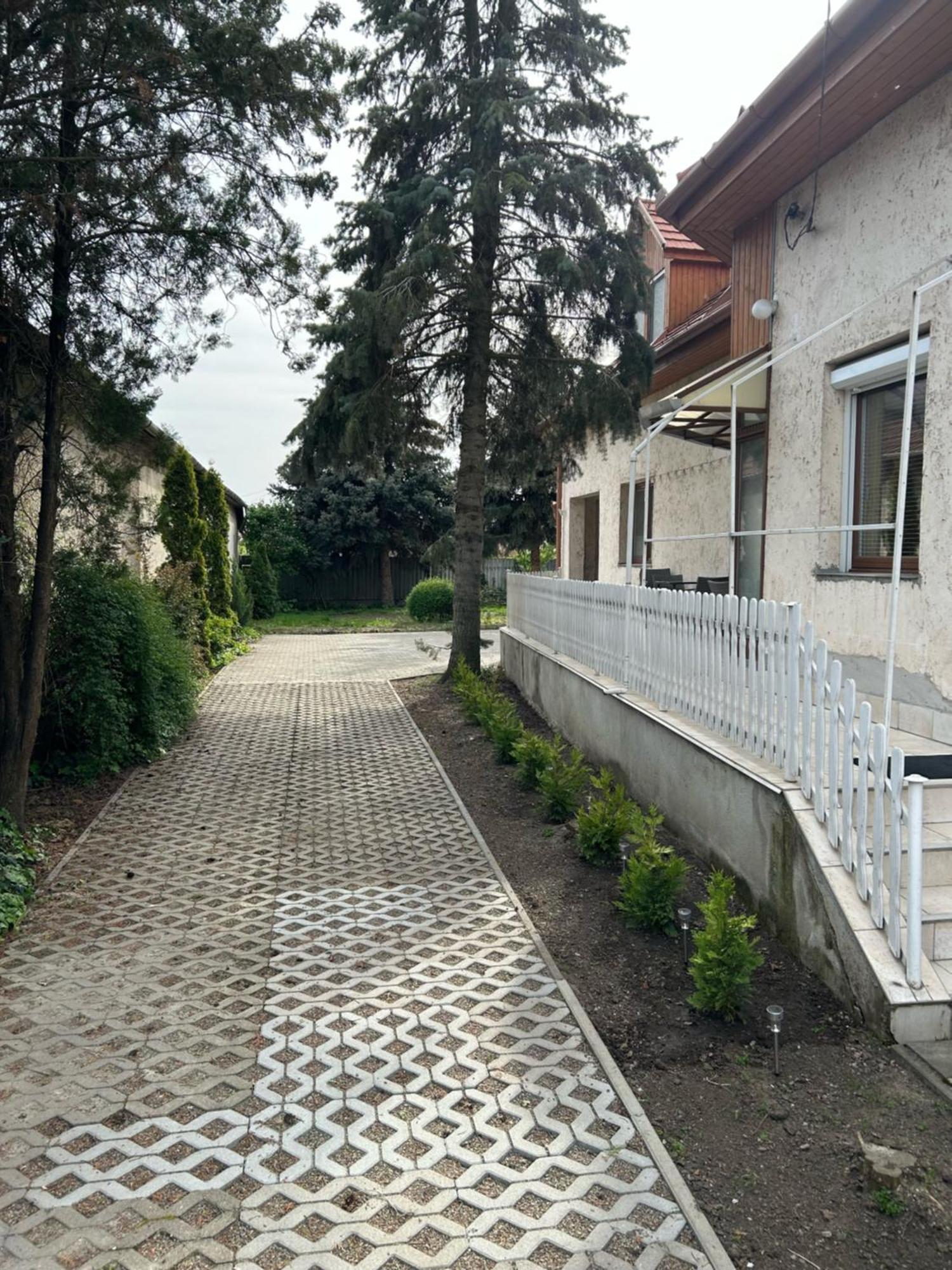 Galéria Vendégház Mezőkövesd Extérieur photo